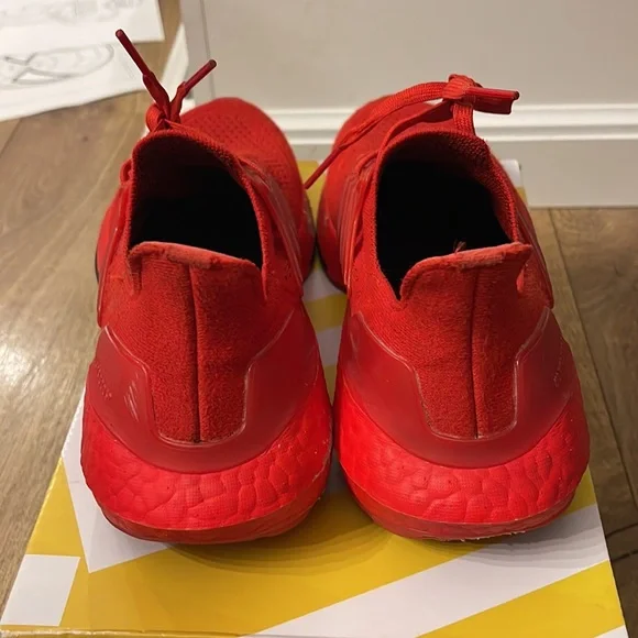 Adidas Ultraboost Sz 5.5y - Picture 4 of 7